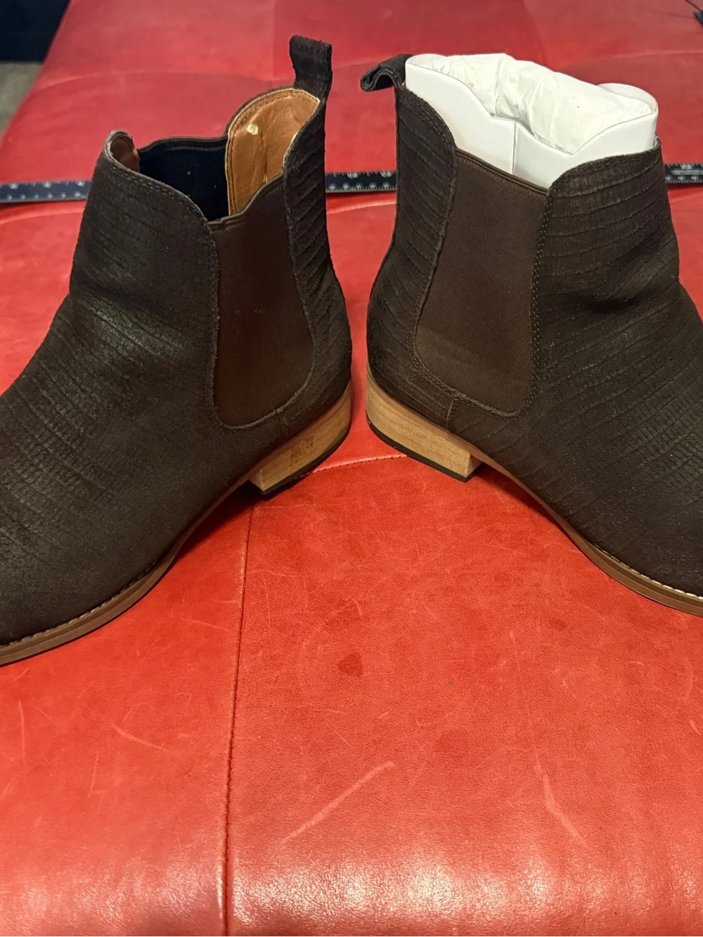 Steve Madden Chelsea boots - suede size 10.5